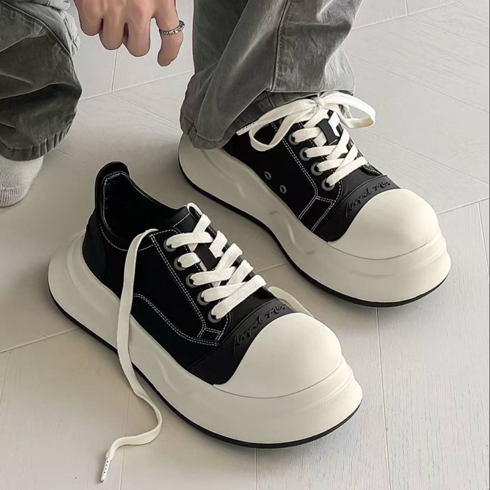 Fashion Unisex Black and White Sneakers size 39 (24.5cm)